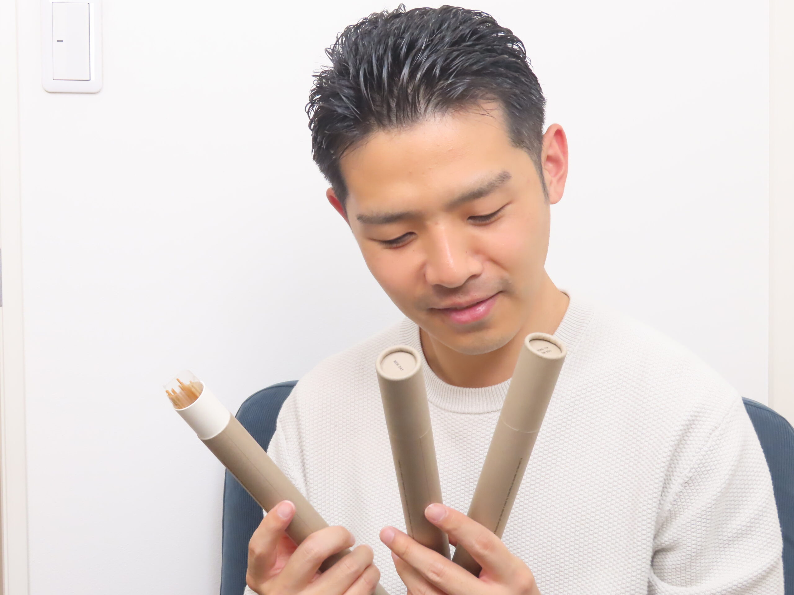 施術カウンセリングを受けるBluebeedroクライアントの様子